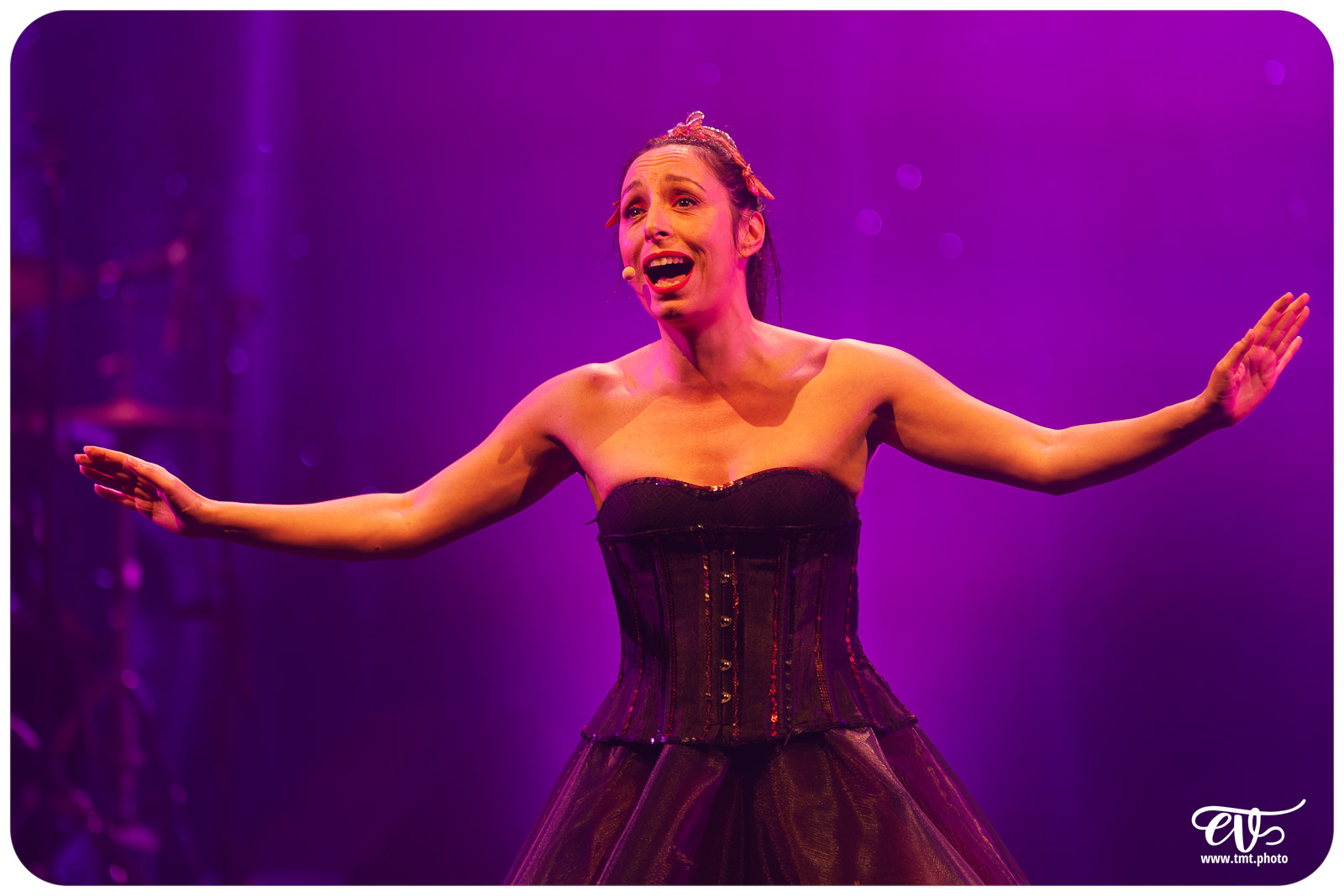 PLEIN FEU (CIE AVRIL EN SEPTEMBRE)